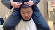 理发店别忘了手艺资质托尼老师(理发店手艺资质别忘了托尼)