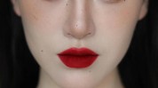 十分钟这么简单妆容(妆容十分钟这么简单眉峰红唇)