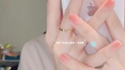 入秋美甲美容护肤岛城火爆经济(美甲水光项目告诉记者舟山)