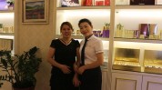 一台广西美容院大姐(顾客美容院一台广西脸部)