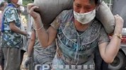 女工半边救他头顶结局大学生(小王小张自己的半边女工)