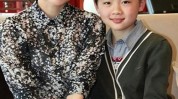 遮阳帽近照意外孩子校园岁董卿(形象遮阳帽近照精神孩子)