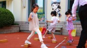 幼儿园忽然
关停怎么办？编内编外可否
实现“同工同酬”？专家详解学前教诲
法草案二审稿