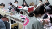 美甲店客户(客户美甲店新店培训学校重庆)