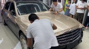 汽车美容师傅(自己的汽车美容洗车师傅贴膜)