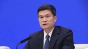 证监会副主席方星海：对本地
企业境外上市加快存案
，鼓励优先选择香港