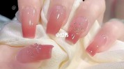 美甲魅力方法(美甲指甲胶泥元素水晶)