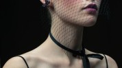 冷峻无懈可击超模镜头学化妆高清(冷峻超模无懈可击镜头学化妆)