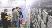 上半年地皮
市场点状回暖 房企“以销定投”审慎
拿地