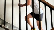 (脚尖十层爬楼梯膝盖楼梯)