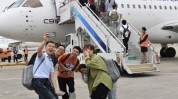 C919频获大单，国内航线加密：国产大飞机贸易
运营路渐走宽