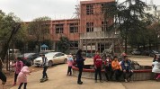 之路武汉风波爱心孩子学校(孩子武汉彝族艺高学校)