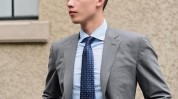 西装精致修眉直男也(西装男性修眉精致的是)