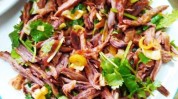 特色美食黄平(狗肉辣椒特色美食鱼肉放入)
