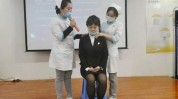 这就是士气汉子美容院女王钢铁(女王这就是会所蓝天士气)