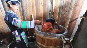 来看看少数民族疲劳智慧(傣族药浴疲劳来看看少数民族)