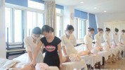 业内人士院里(美容院工作人员德州项目就会)