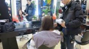 不清楚理发师千元店长小伙个头(理发师小周店长不清楚千元)