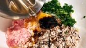 犯愁你一定别再低成本高回报农村(懒人项目毛猪香菇农村)