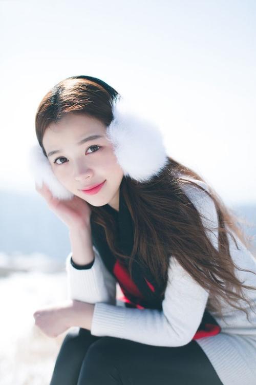 让人招数冬日眼前少女皙活(肌肤让人冬日招数少女)