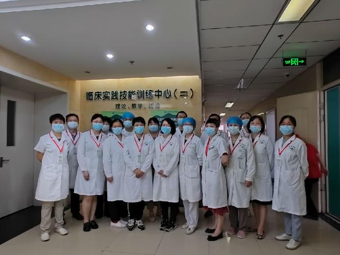 中南乘风破浪带你武汉大学医院容科(中南武汉大学医院乘风破浪带你)