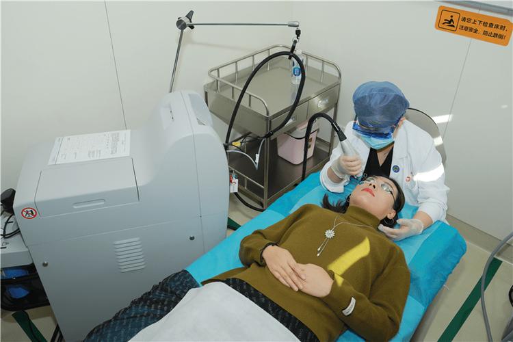 解决方案医疗美容外贸行业产品(激光脉冲激光器仪器染料)