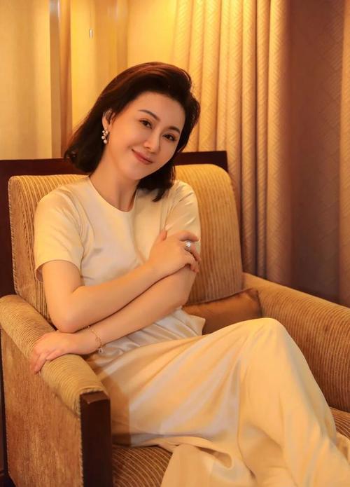 都是贵妇价钱不用花项目梳出幼态脸(头发头皮项目提取物贵妇)