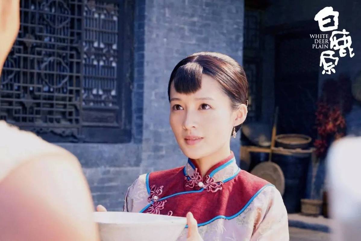 运筹帷幄巅峰异世且看走向女主(继承人长老之地族长王妃)