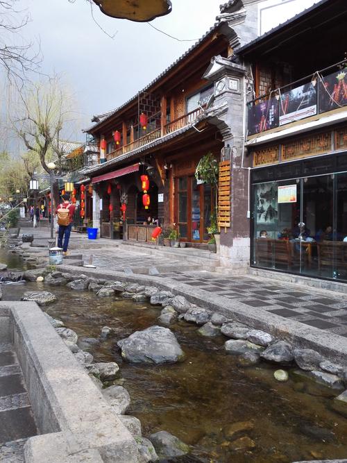 等你南路商铺步行街古城(岗位古城南路详细信息负责人)