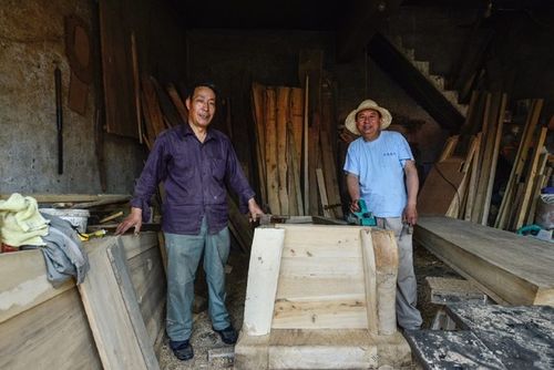 他在棺材专为独门手艺农村(棺材手艺他在独门农村)