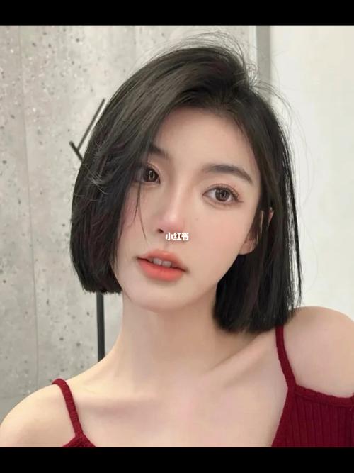 焦糖下颚也能不打瘦脸精致(焦糖下颚也能短发不打)