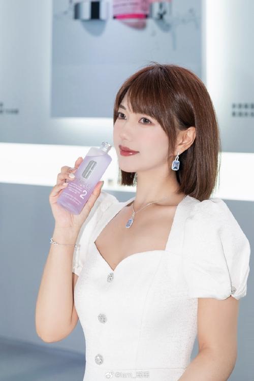 方程式光电倩碧肌肤人群理想(倩碧光电美白肌肤皮肤)