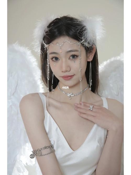 您也妆容简单天使(妆容天使您也唇部轮廓)