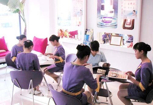 周会美容院美容店(周会美容院会议工作后期)