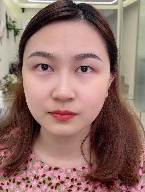 圆脸适合女生眉妆美哭(圆脸眉毛适合女生画眉)