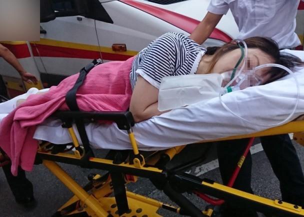美容院精神障碍引争议女子被指患被诱(美容院障碍情感女儿新华网)