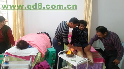 来听百病中医神奇专家火疗(火疗中医人民网百病操作)