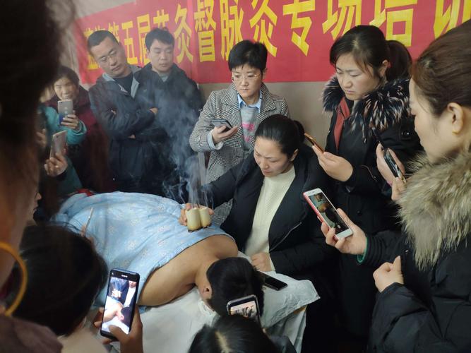 南宁(南宁学员们培训学校艾灸居民)