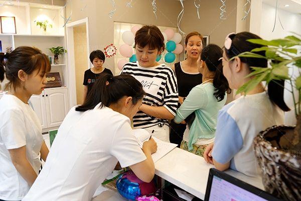 吉安市美容院团队推拓客(高效过程天晴工作人员团队)