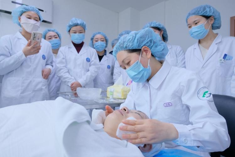 重庆市美学第二期光电素质皮肤(重庆市美学光电皮肤第二期)