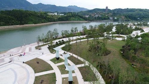 旧城江滨会客厅斑驳城市(江滨丽水防洪堤区块滨江)
