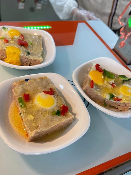 韩国美容院加油站食堂男人女人(韭菜食堂肉饼生猛要把)