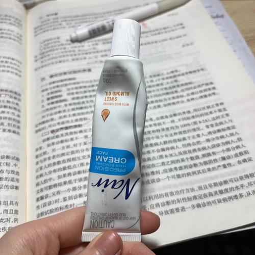 大比拼去唇毛拔刮漂脱(脱毛膏大比拼毛发小编鸡皮)