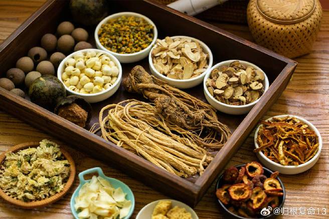 价值千金乌发药膳美白春季除皱(茵陈山药红枣美白放入)