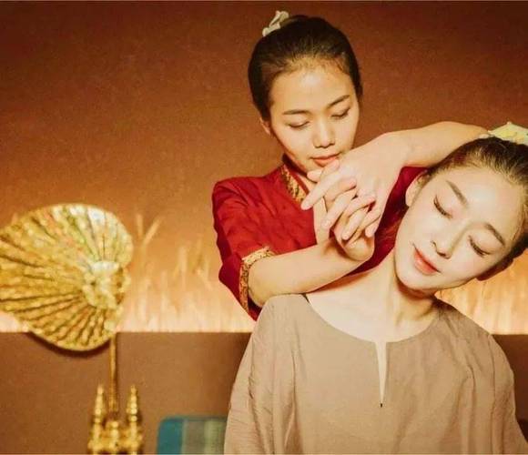 给你泰式古法芭提雅SPAOasis(给你理疗精油轻柔当你)