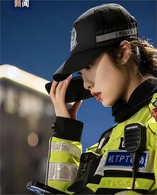 一只手私密部位在她的故事(私密警官一只手部位无忧)