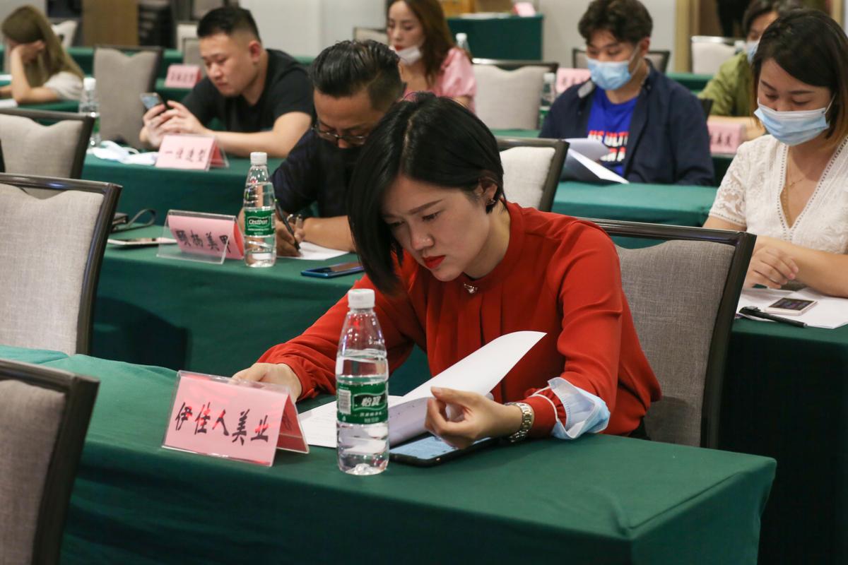 宜昌市美容美发唱响成立大会协会时尚(宜昌市美容美发协会唱响成立大会)