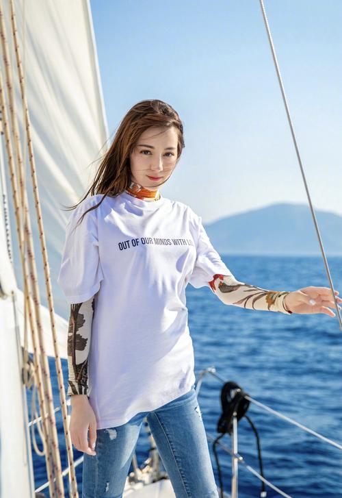 都做穿衣服明星们好看夏天项目(都做明星们穿衣服项目好看)