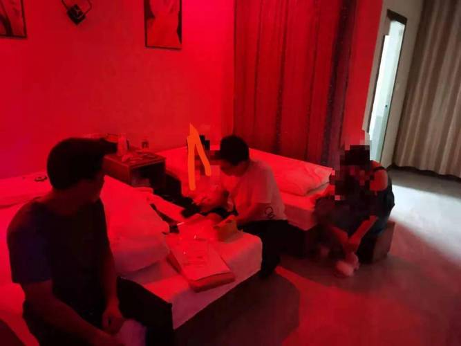 会所警方淫窝(会所警方民警淫窝麻城)