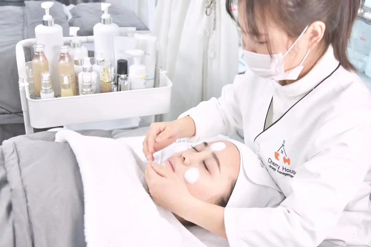 经营不善充值美容店消费者(经营者充值美容店消费者经营不善)